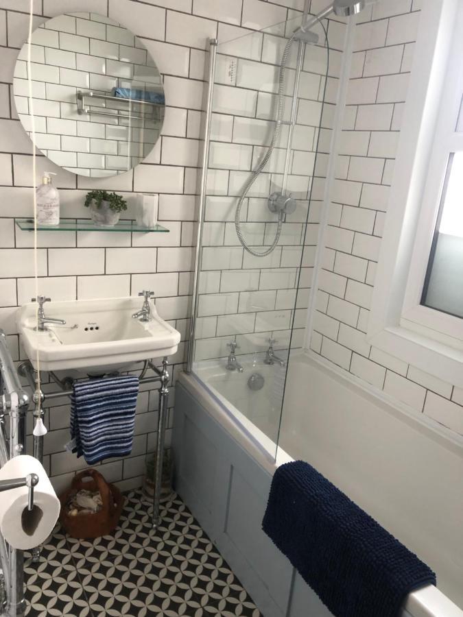 Granby House Holiday Apartments, Apartment 2, In The Old Town, Free On Street Parking Included Scarborough Esterno foto