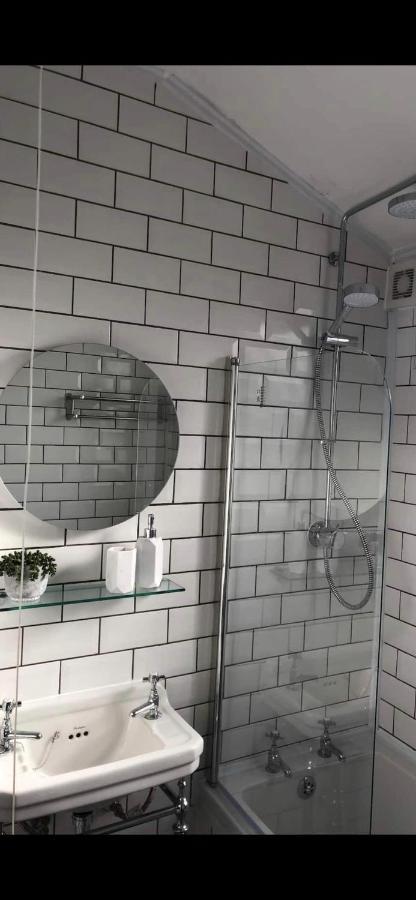 Granby House Holiday Apartments, Apartment 2, In The Old Town, Free On Street Parking Included Scarborough Esterno foto